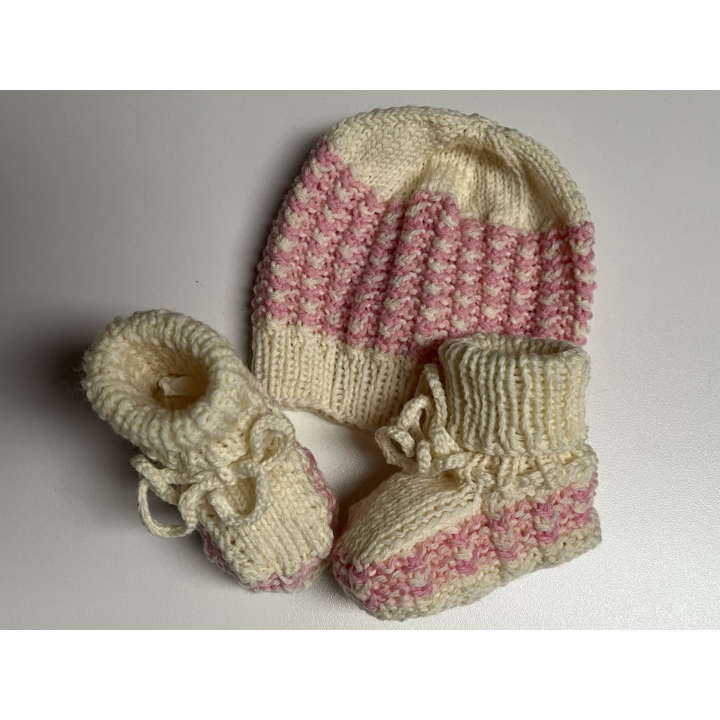 Set Mütze mit Schühchen rosa-creme